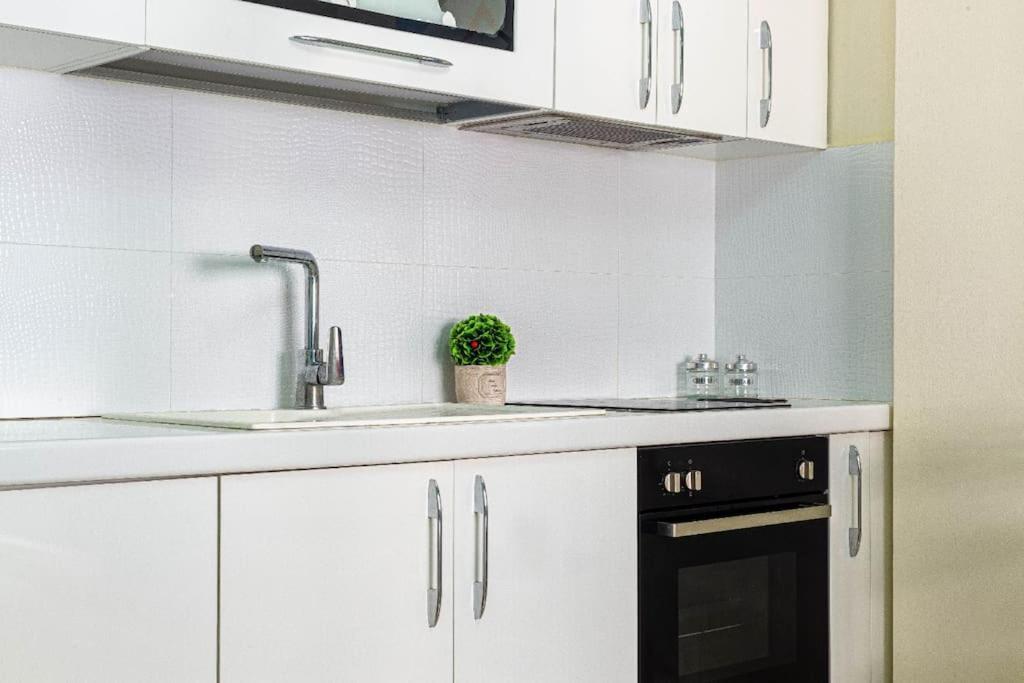 Appartement Stella's Stylish - 1min W Kitchen *